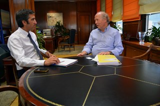 REUNIN CON EL DELEGADO DE LA JCCM EN GUADALAJARA